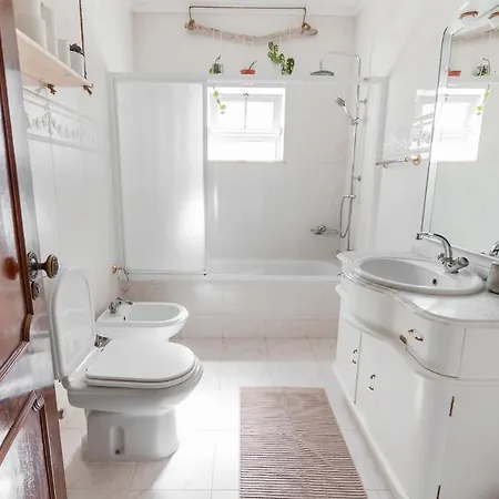 Lemontree Eco Surfhouse Gasthuis *