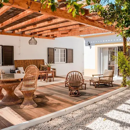 Lemontree Eco Surfhouse Pensión *