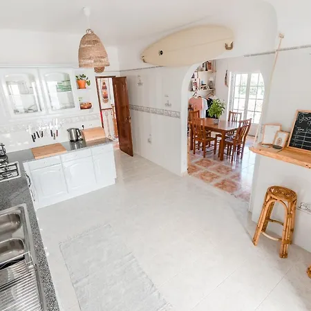 Lemontree Eco Surfhouse