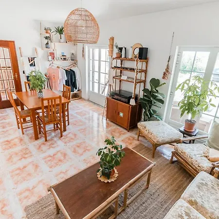 Lemontree Eco Surfhouse