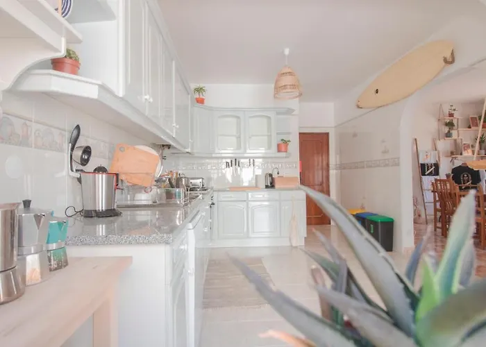 Lemontree Eco Surfhouse *