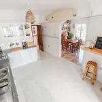 Lemontree Eco Surfhouse