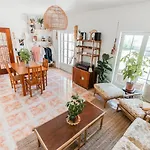 Lemontree Eco Surfhouse