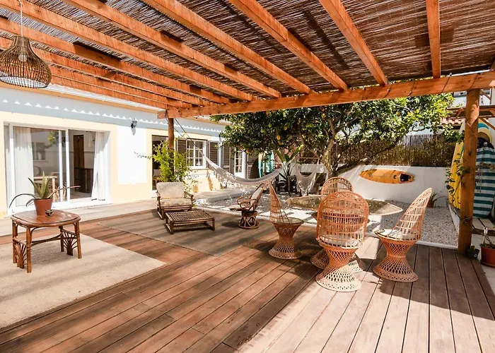 Lemontree Eco Surfhouse Gasthof *