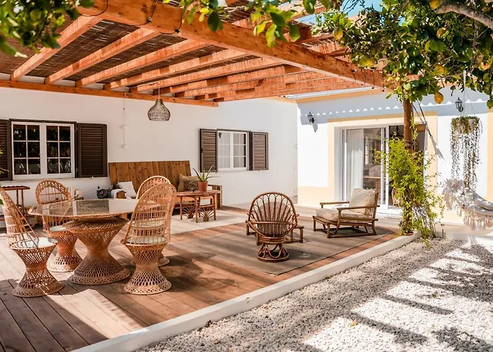 Lemontree Eco Surfhouse Gasthof *