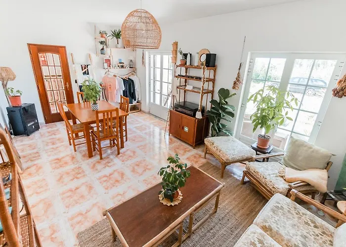 Lemontree Eco Surfhouse